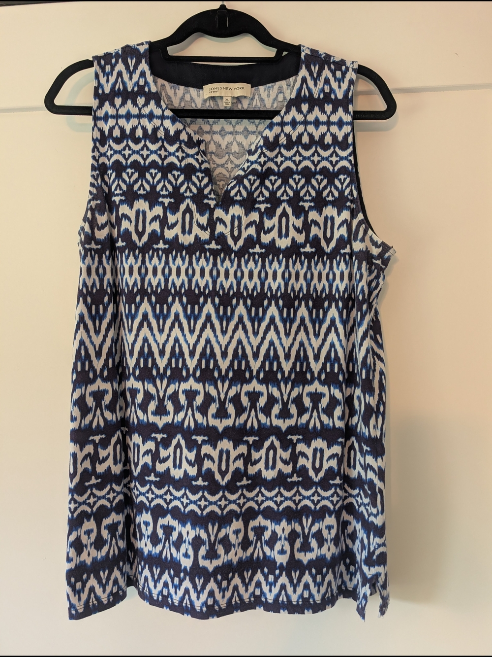 Jones New York Blue & White Printed Sleeveless Top